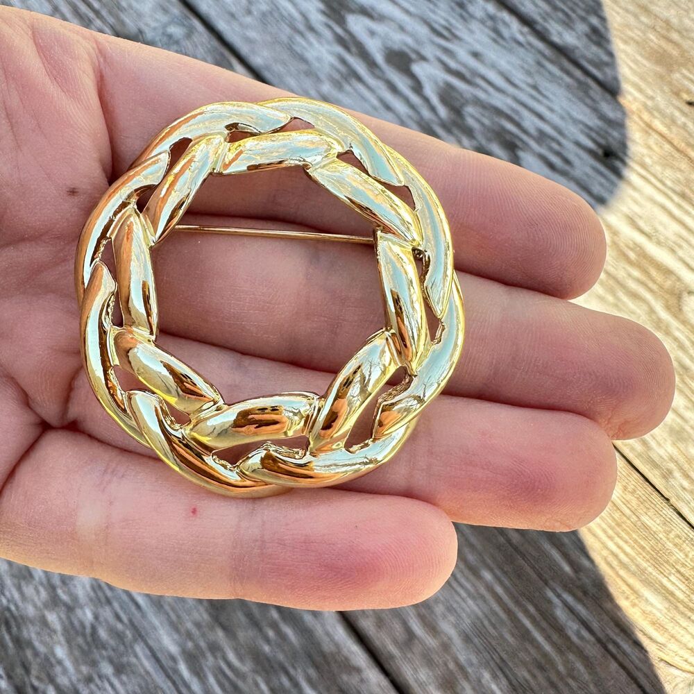 Vintage Jewelry Gold Tone Woven Circle Brooch Pin